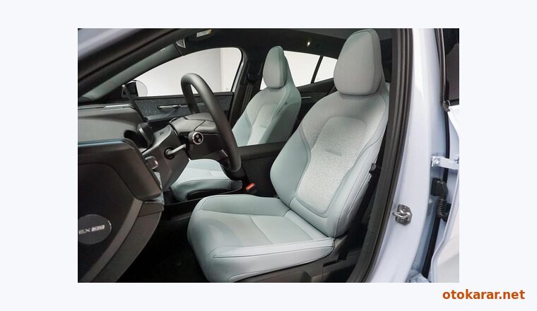 Volvo EX30 resmi