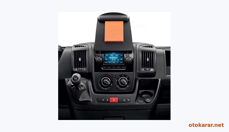 Peugeot Boxer Van resmi