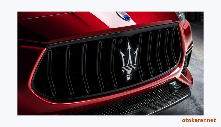 Maserati Qattroporte resmi
