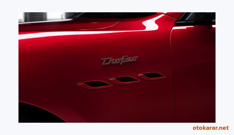 Maserati Qattroporte resmi