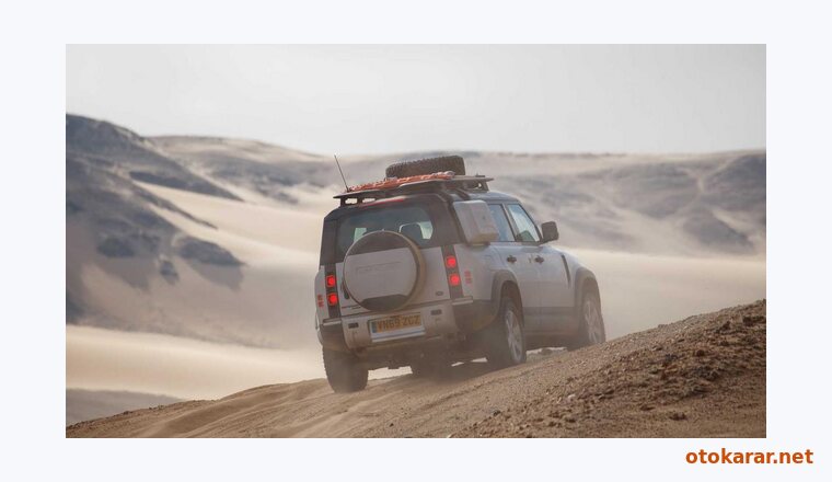 Land Rover Defender resmi