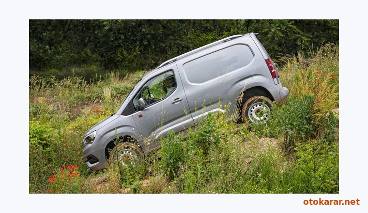 Opel Combo Cargo resmi