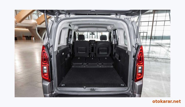 Toyota Proace City resmi