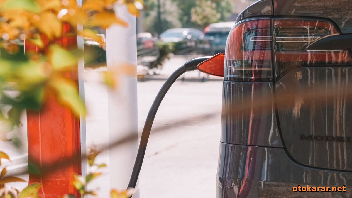 Artık Her 2 Arabadan Fazlası Elektrikli/Hibrit: Hibrit Uçtu